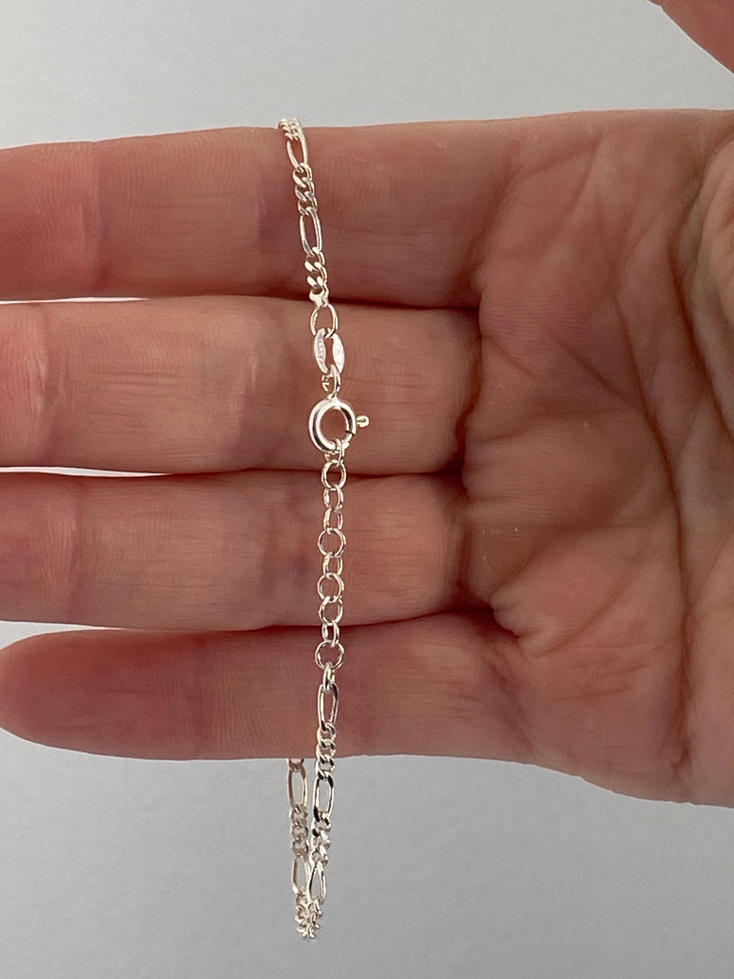 Pulsera Plata Triple Protección (Nudo Bruja, Tetragramatón y San Benito)