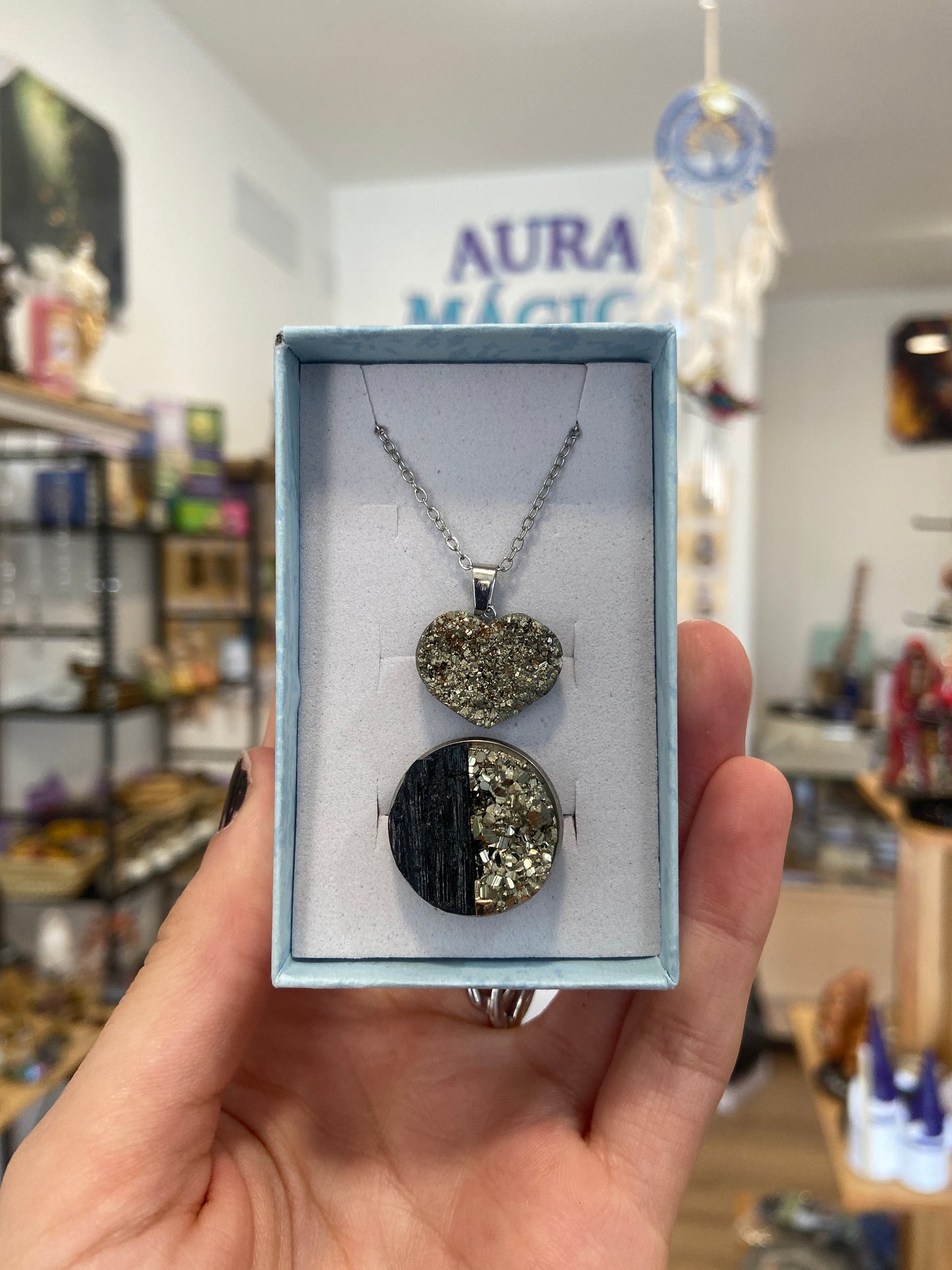 Conjunto de colgante corazón de pirita y anillo ajustable de acero ( pirita y turmanila)
