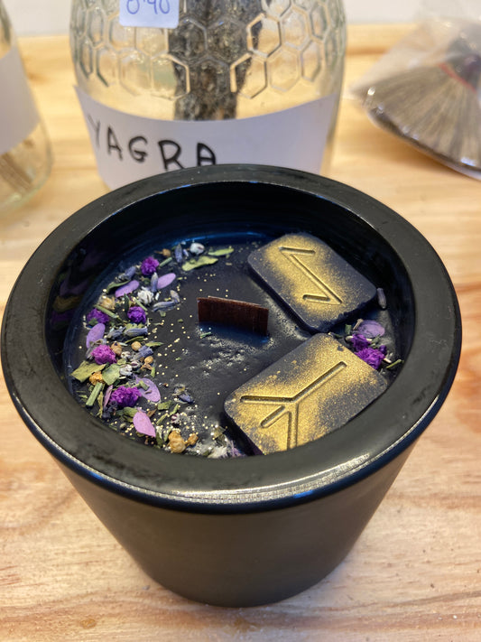 Vela Runas Con Aroma