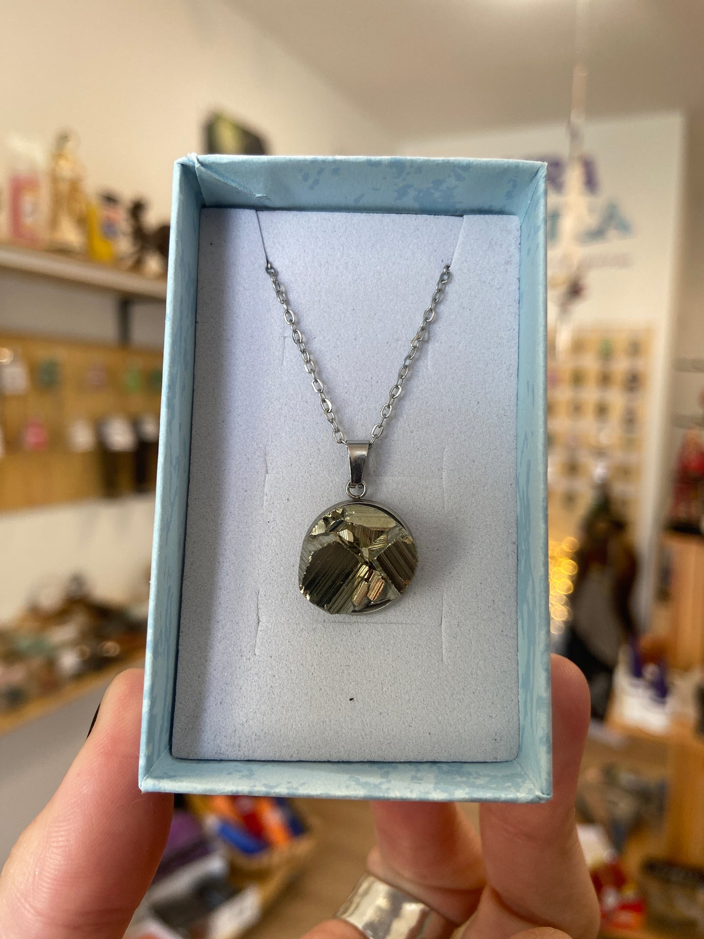 Colgante con cadena de pirita 💰