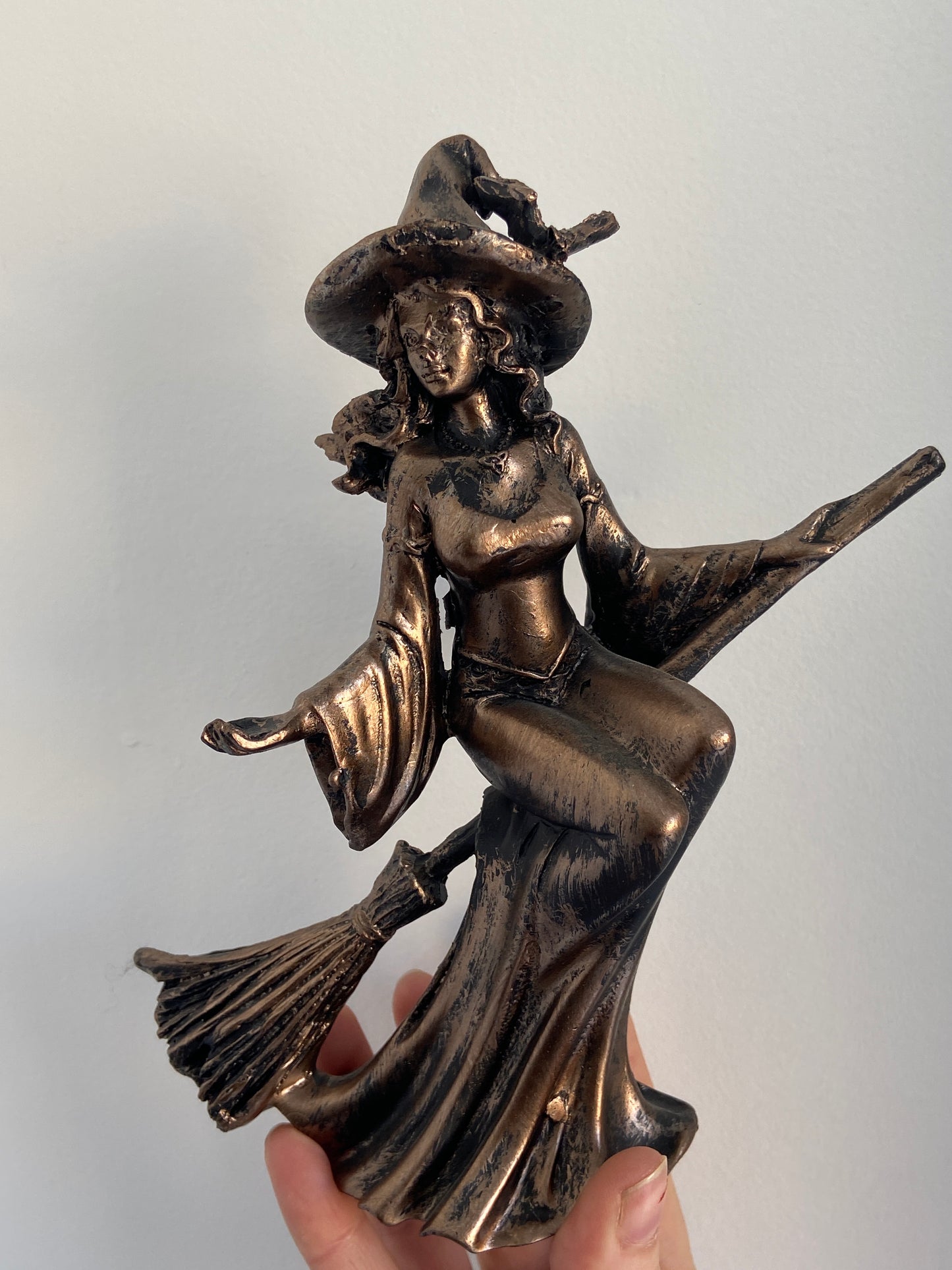 Figura Bruja En Escoba