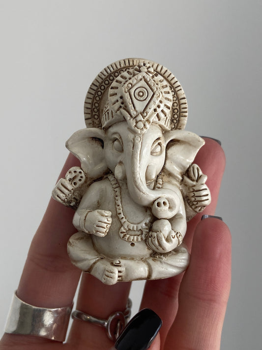 Figura Ganesha Pequeña