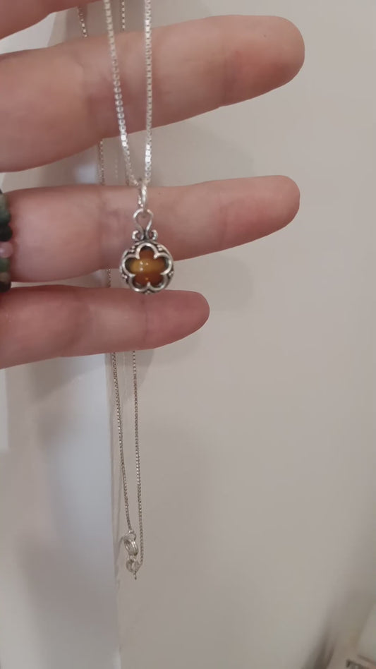 Gotland con mineral citrino