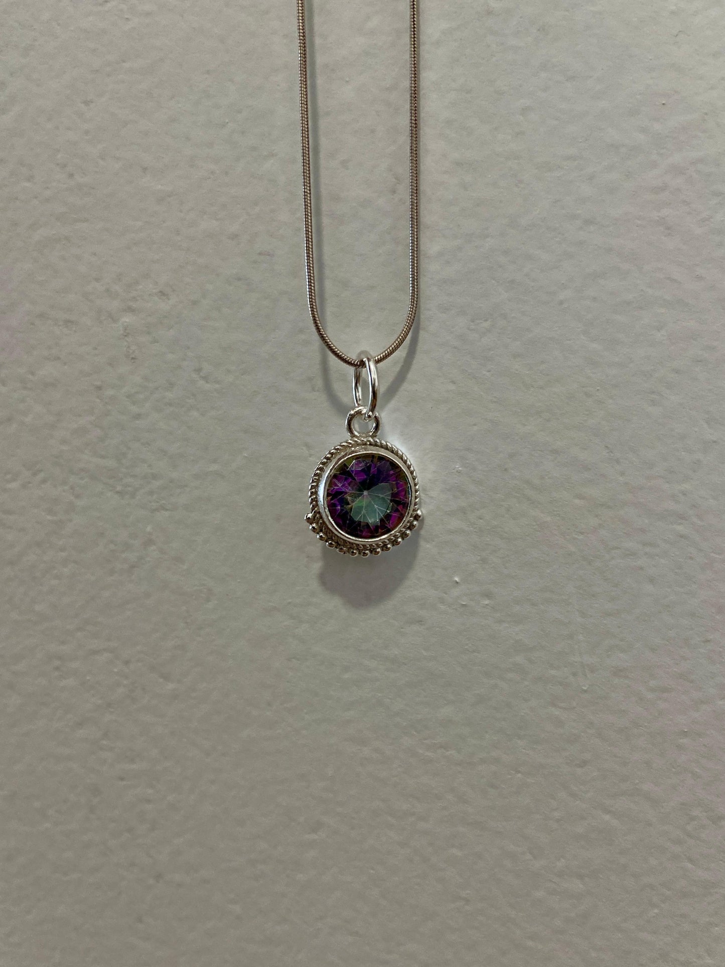 Colgante topacio mistico ( incluye cadena) plata 925