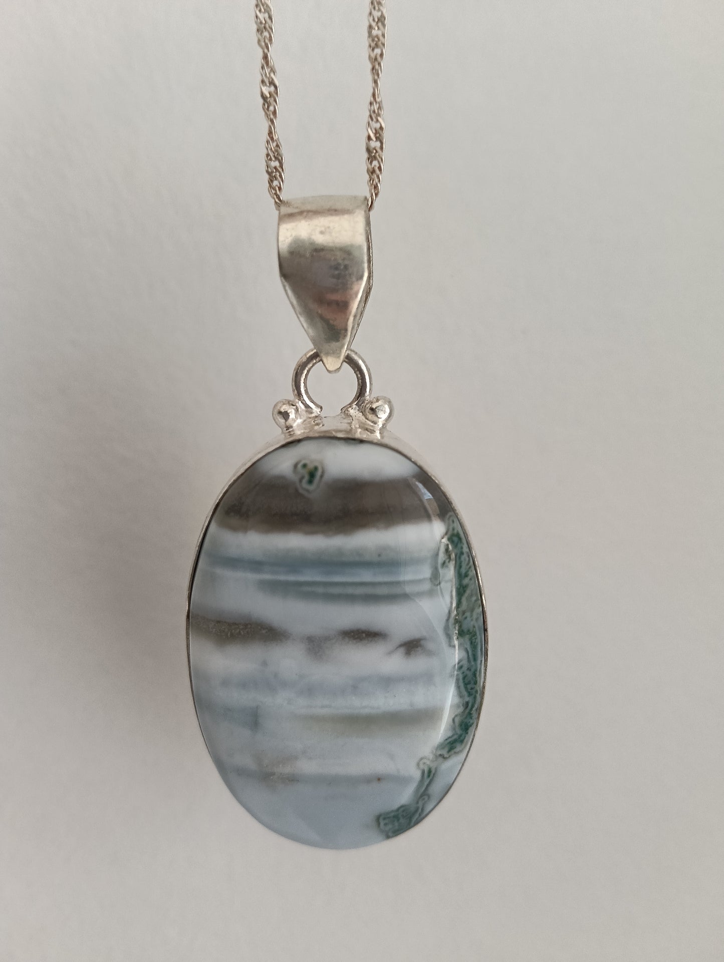 Colgante en plata 925, con calcedonia azul 💙.